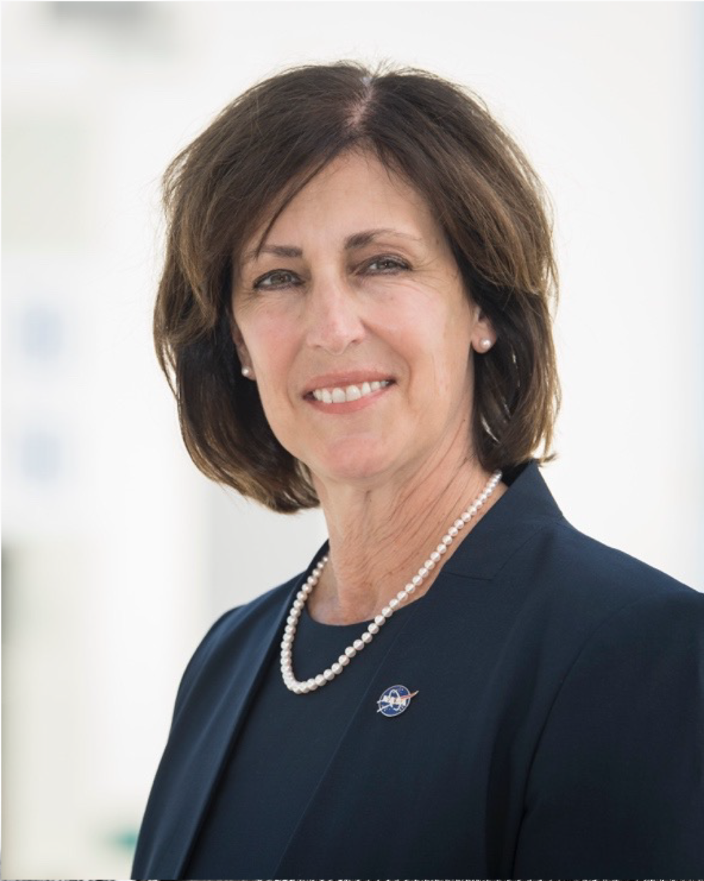 Headshot of Robyn Gatens